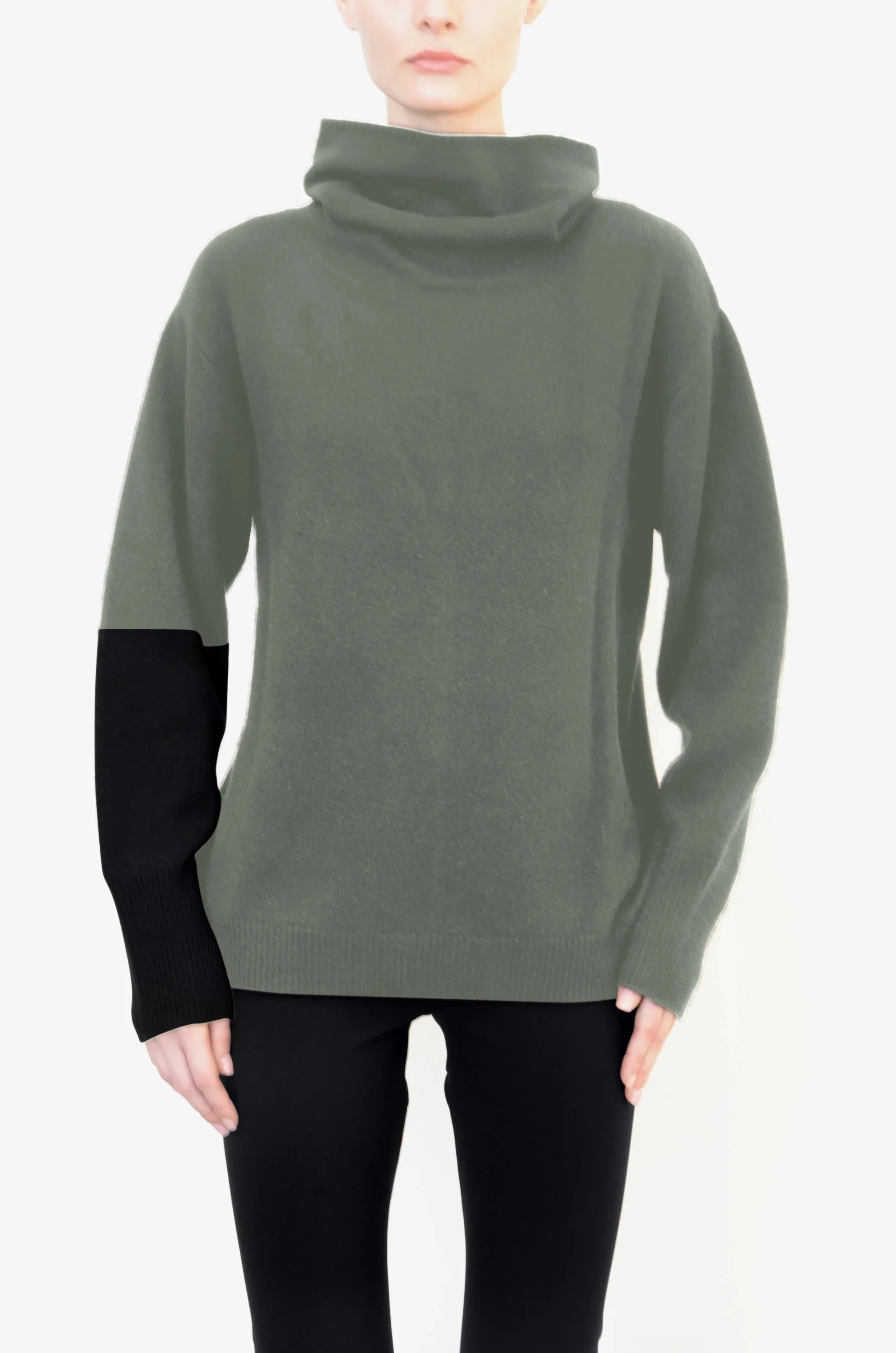 Cashmere Turtle Neck Color block sleeve Sweater - WALDORF