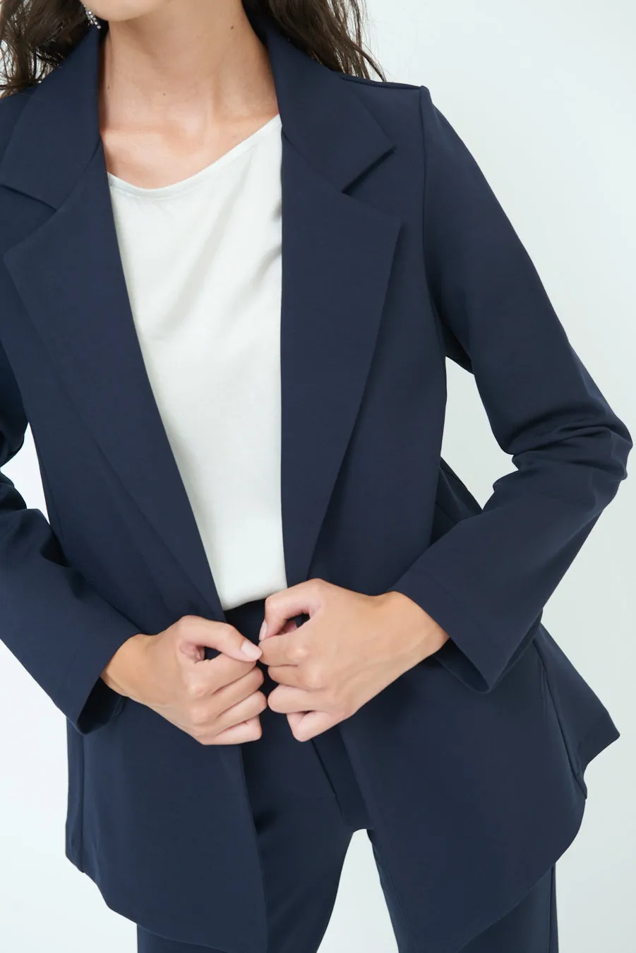 Chic tailored jacket with pockets wholesale