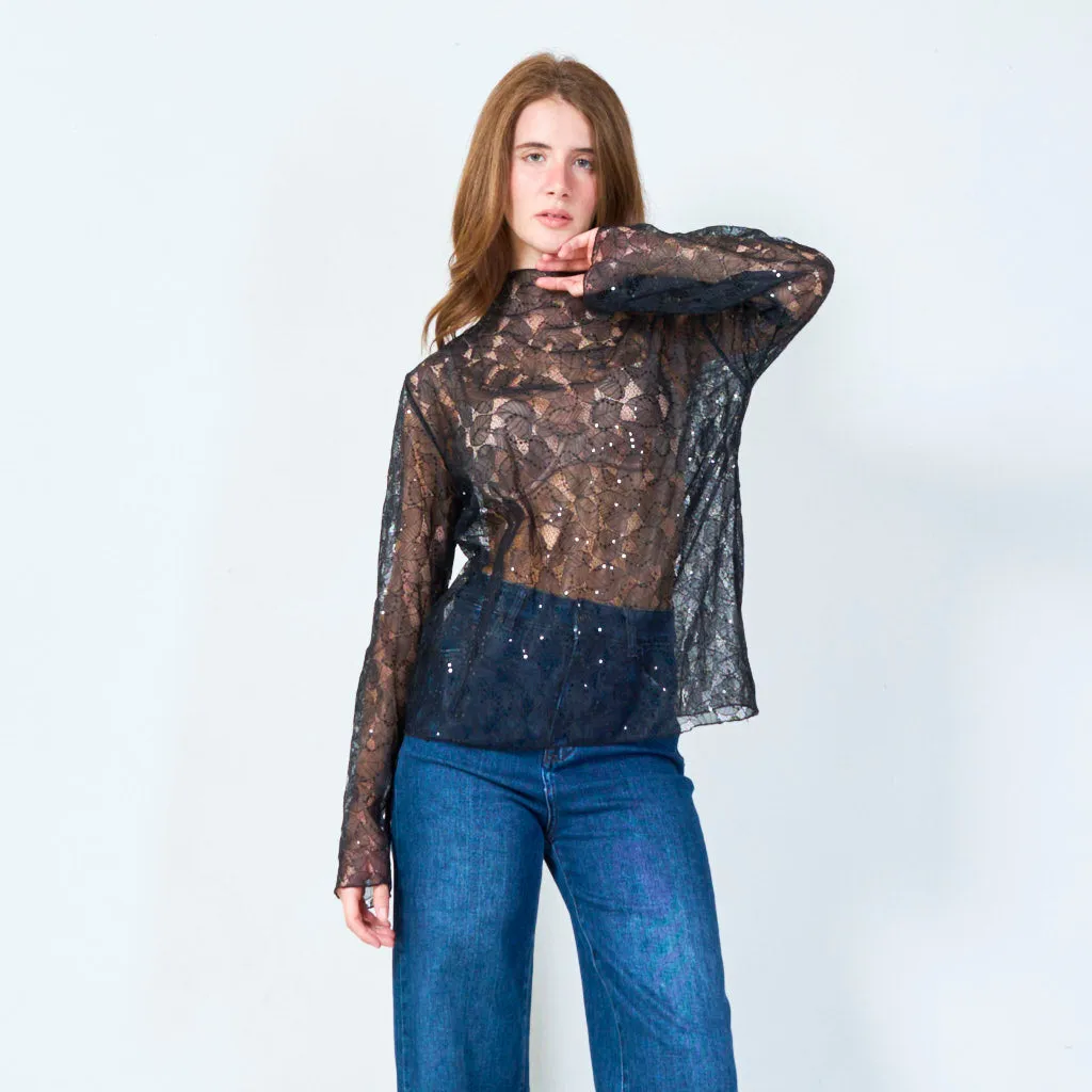 Delicate lace top with floral patterns wholesale