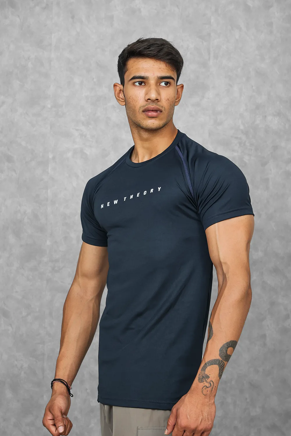 Insignia T-Shirt - Navy