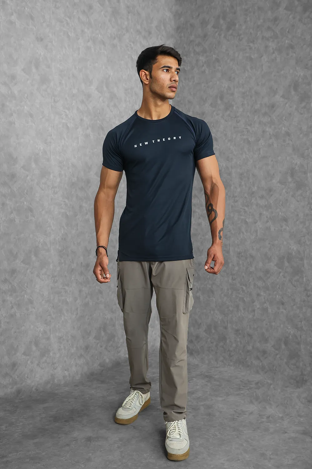 Insignia T-Shirt - Navy